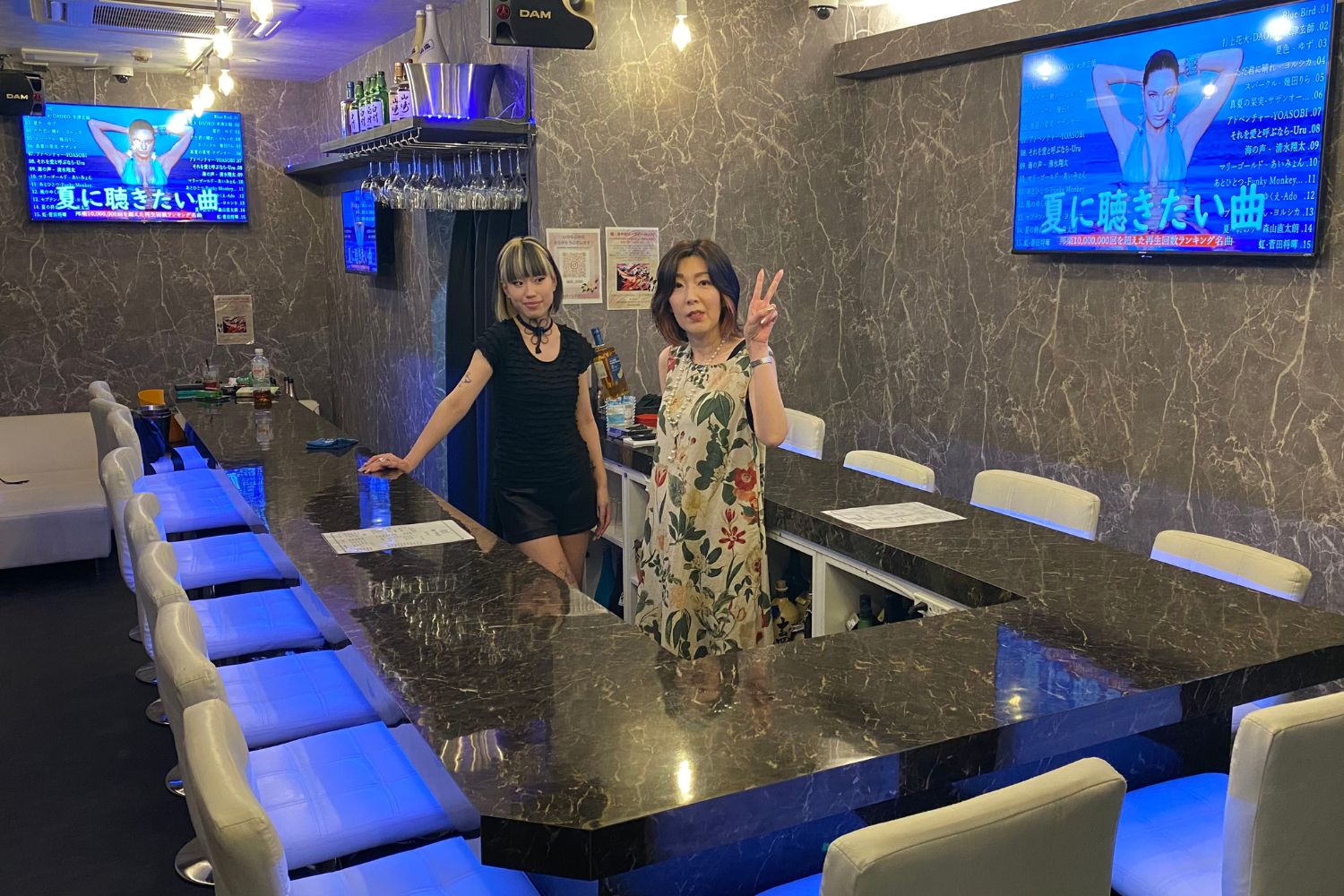 Snack Bar Story 西新宿五丁目店 店内